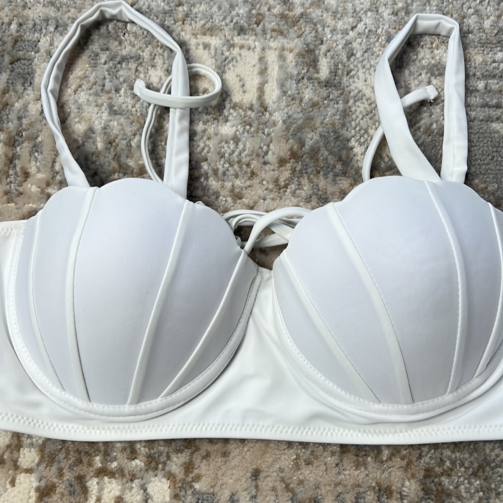 NWOT SHEIN WHITE MERMAID SHEIN BIKINI TOP W/ ADJUST CORSET CLOSURE XL